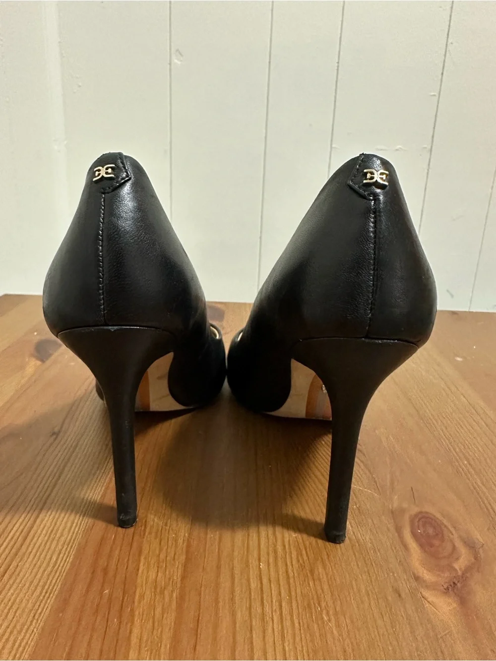 Sam Edelman Vienna Italian Leather Pointy Black Pumps